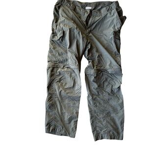 Columbia Men's Gray Cargo Pants